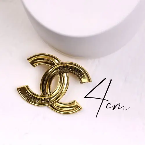 سنجاق سینه مارک Chanel