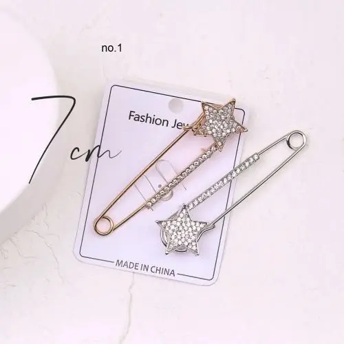 گل سینه مدل سجاق طرح ستاره و حشره