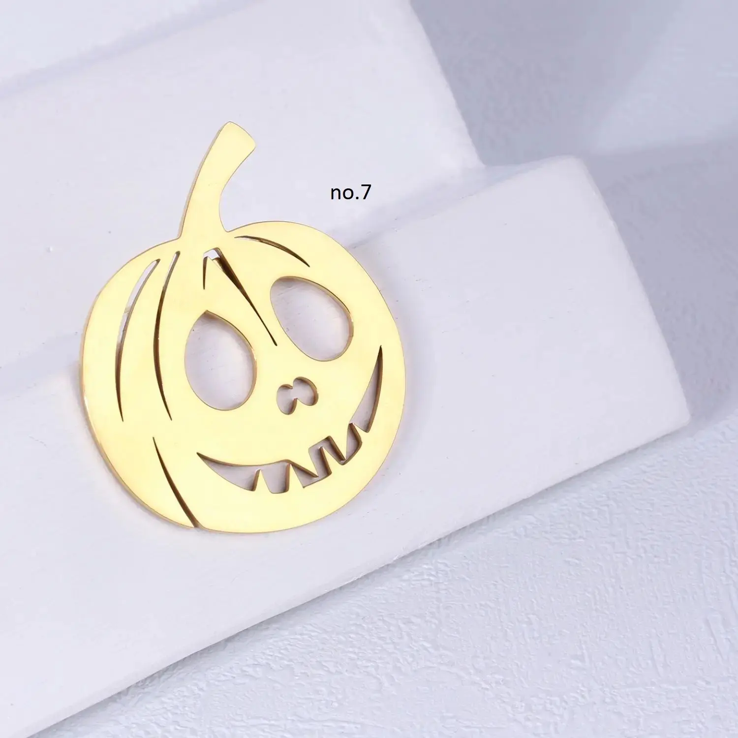 سنجاق سینه استیل 