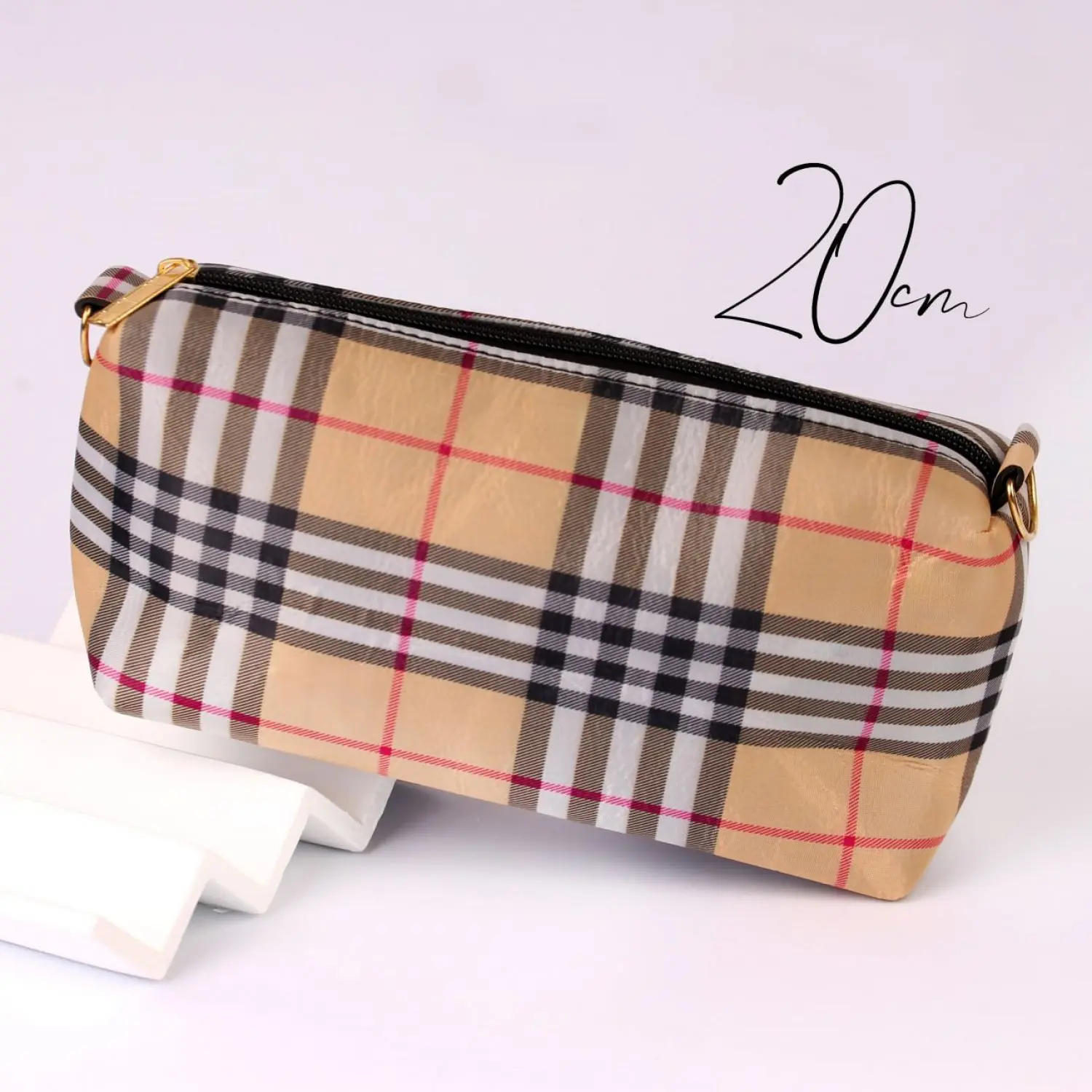 کیف آرایشی چهار گوش