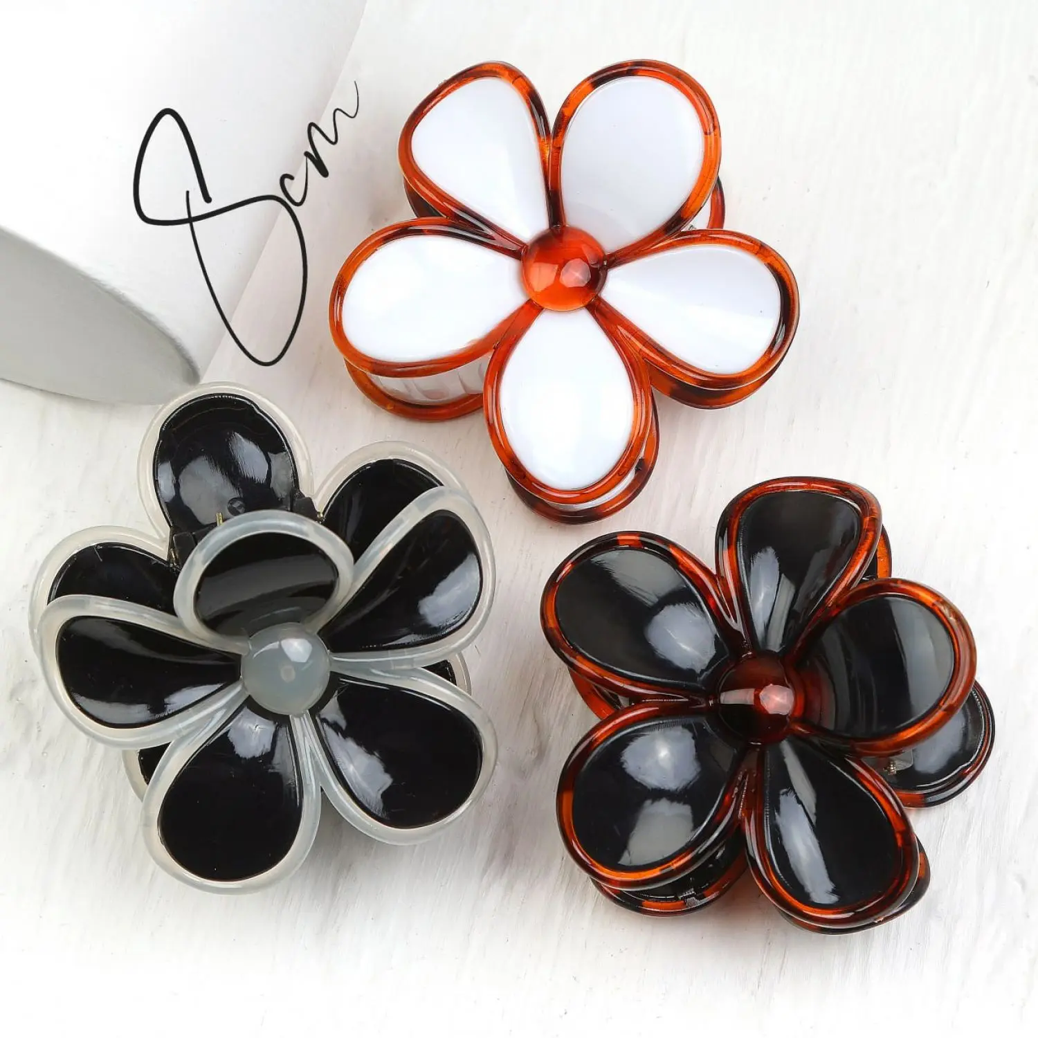 کلیپس طرح گل