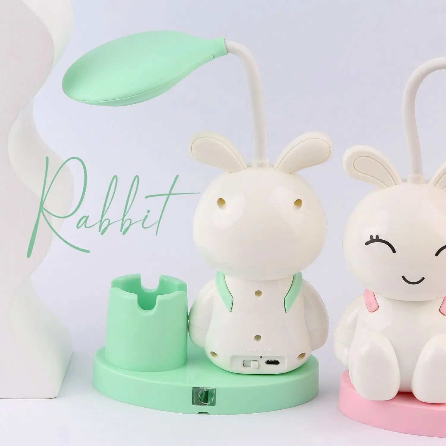 چراغ خواب و مطالعه مدل خرگوش