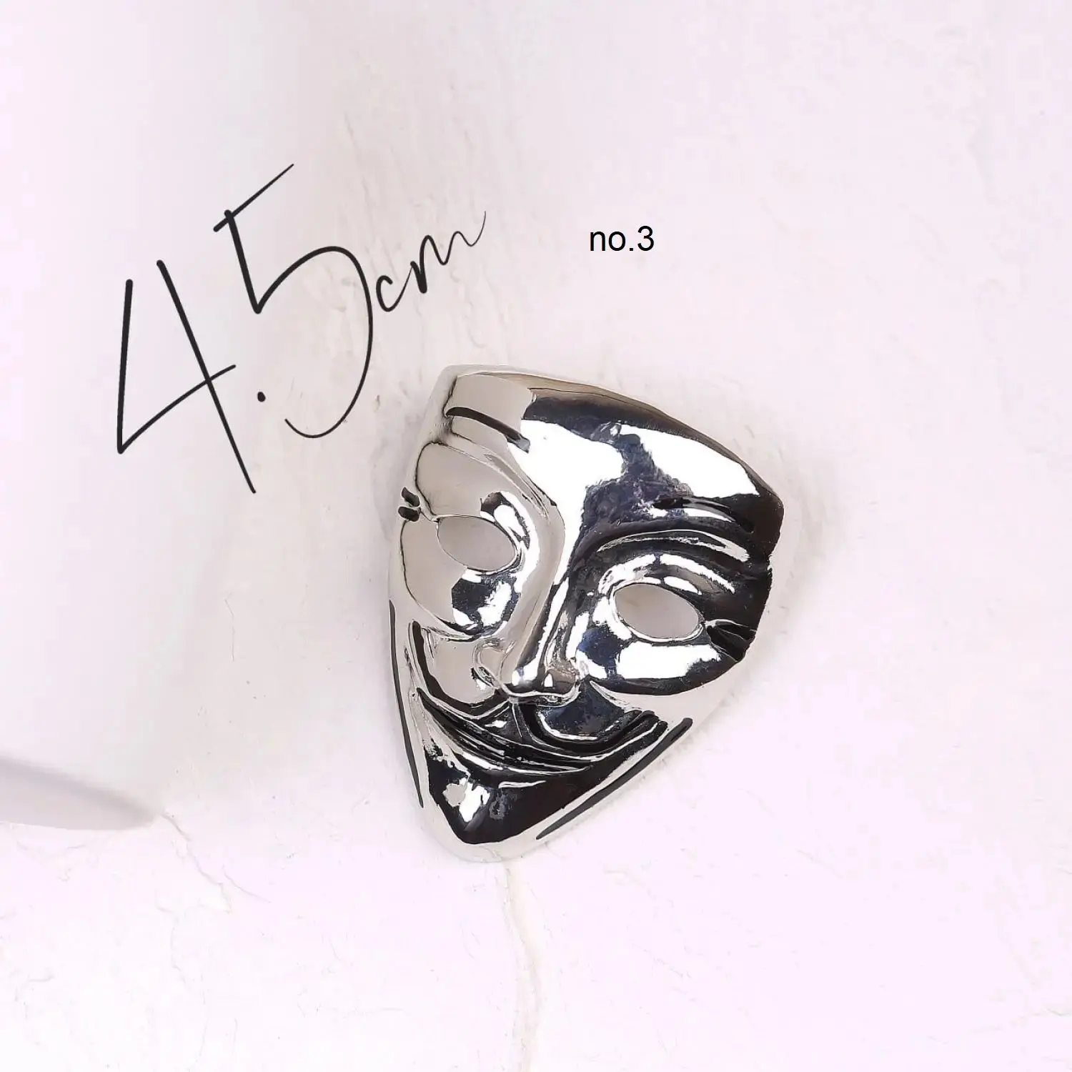 گل سینه مدل سجاق طرح ستاره و حشره