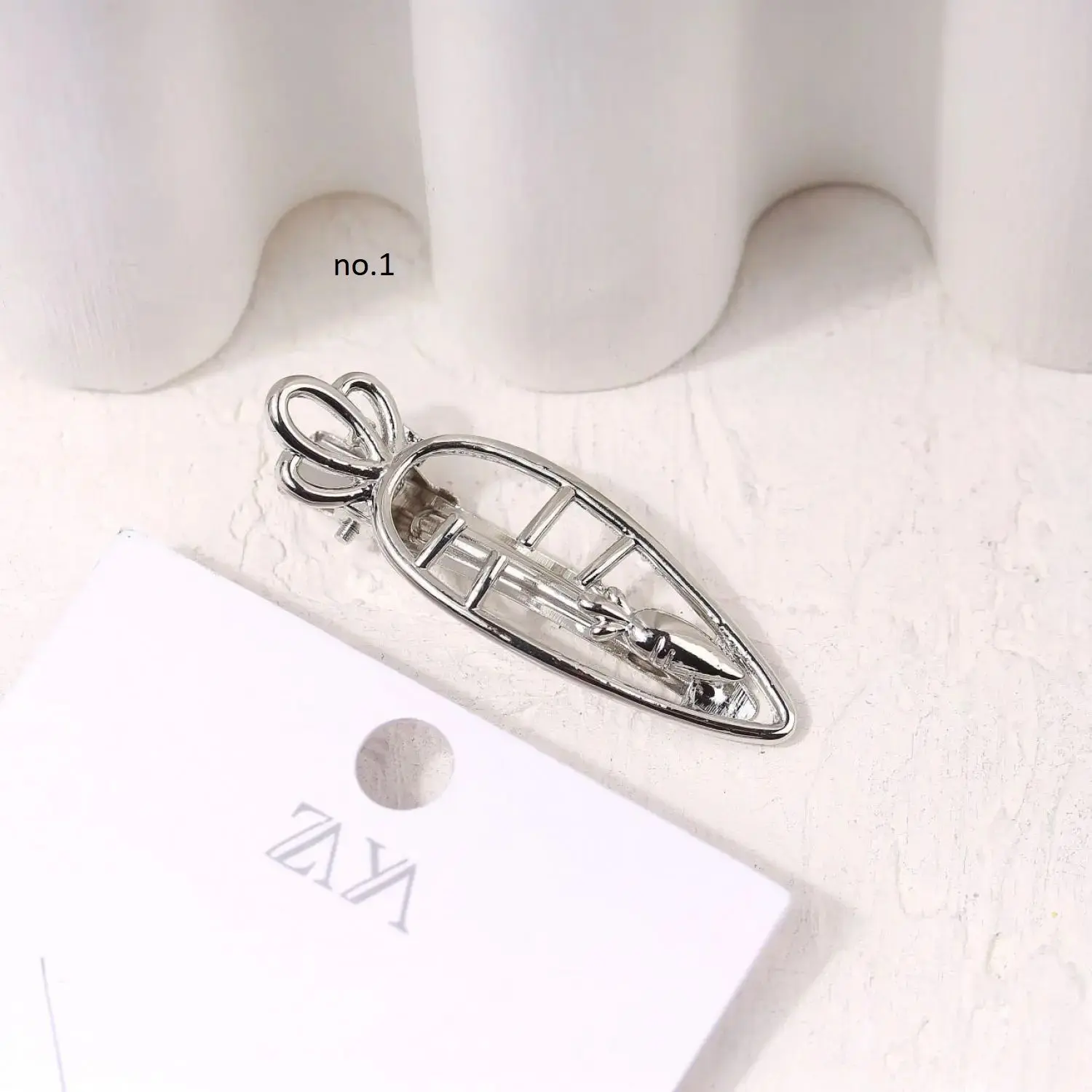 گیره انبری فانتزی نقره ای