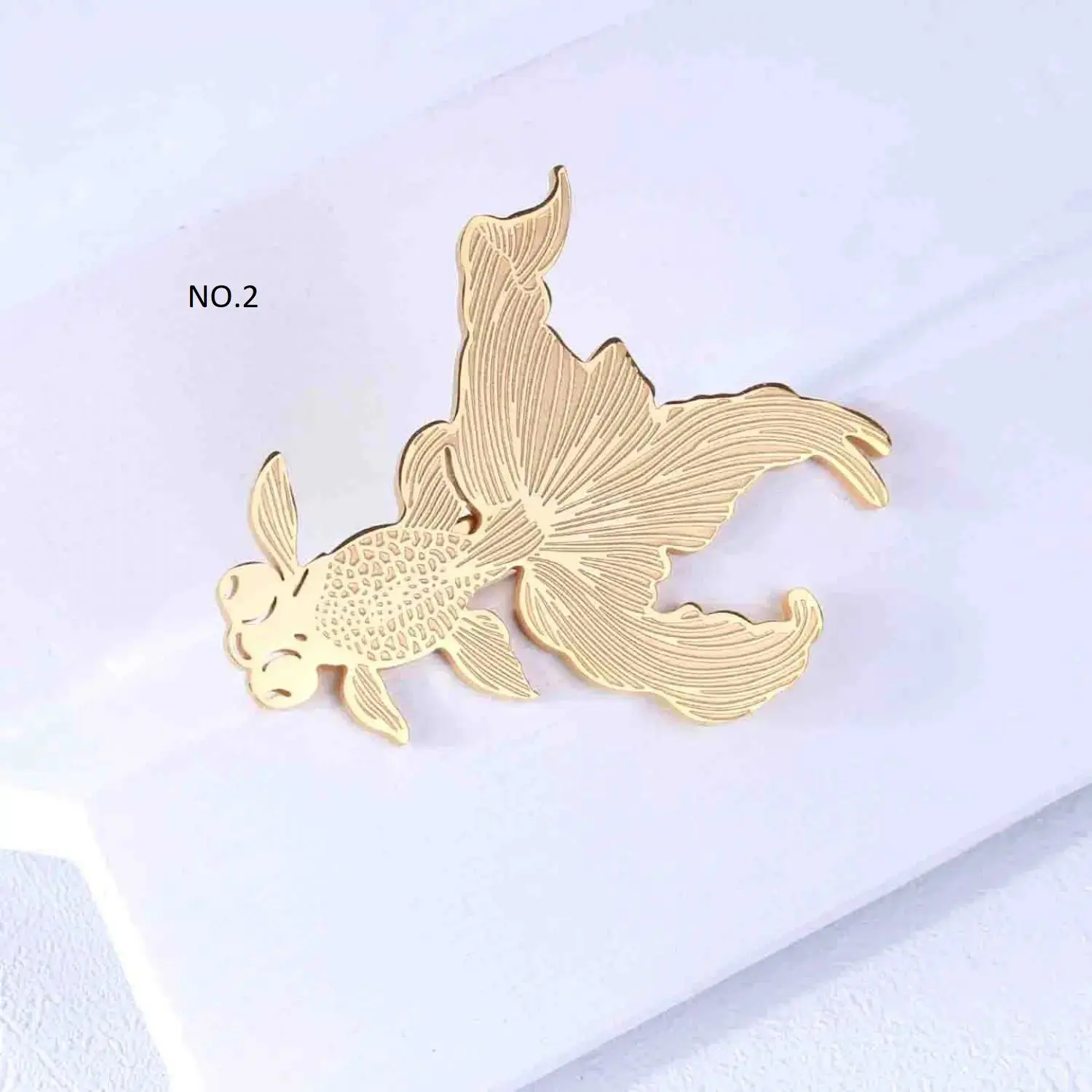 سنجاق سینه استیل طرح دار فانتزی